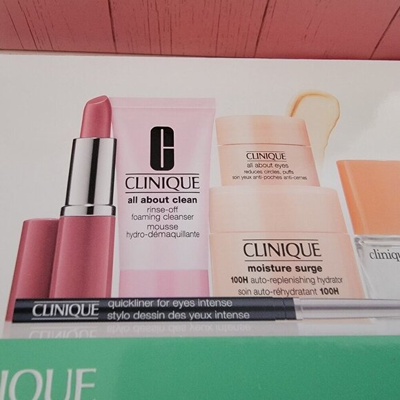 Clinique Makeup Skincare NEW & BOXED CLINIQUE Gift Set - Picture 4 of 9